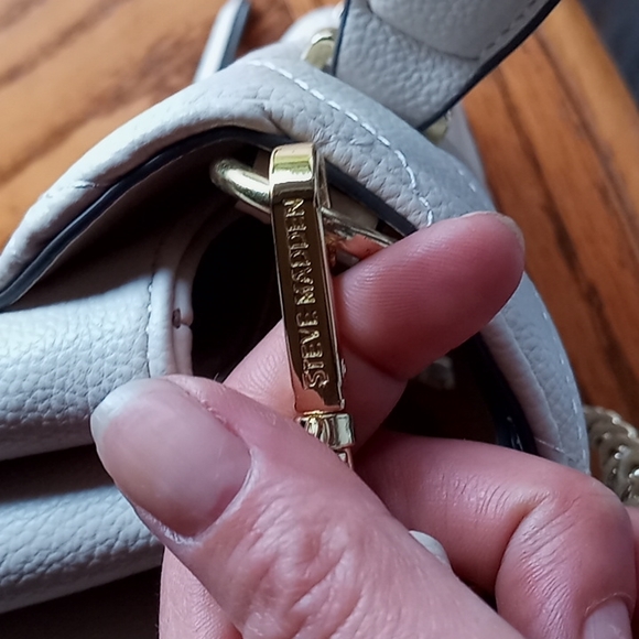 Steve madden white chain satchel crossbody handbag like new euc - Picture 8 of 8